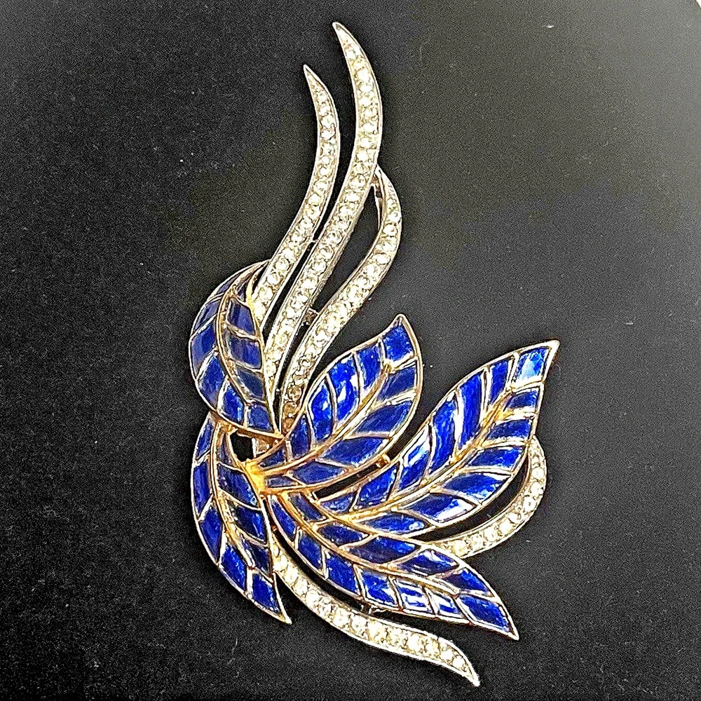 Rare Trifari A Philippe Harlequin Blue Gold Enamel Rhinestone Leaf Brooch Pin